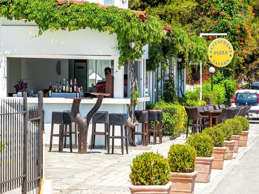 Xenios Dolphin Beach Hotel Poszídi Kültér fotó