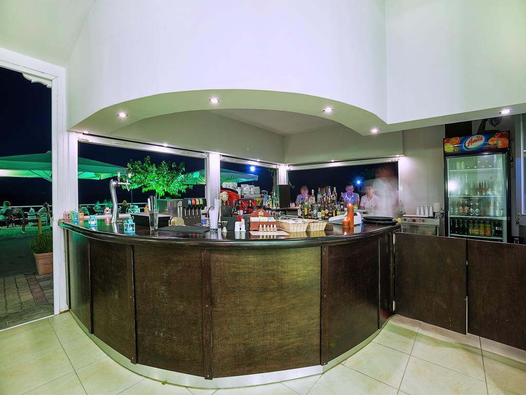 Xenios Dolphin Beach Hotel Poszídi Kültér fotó