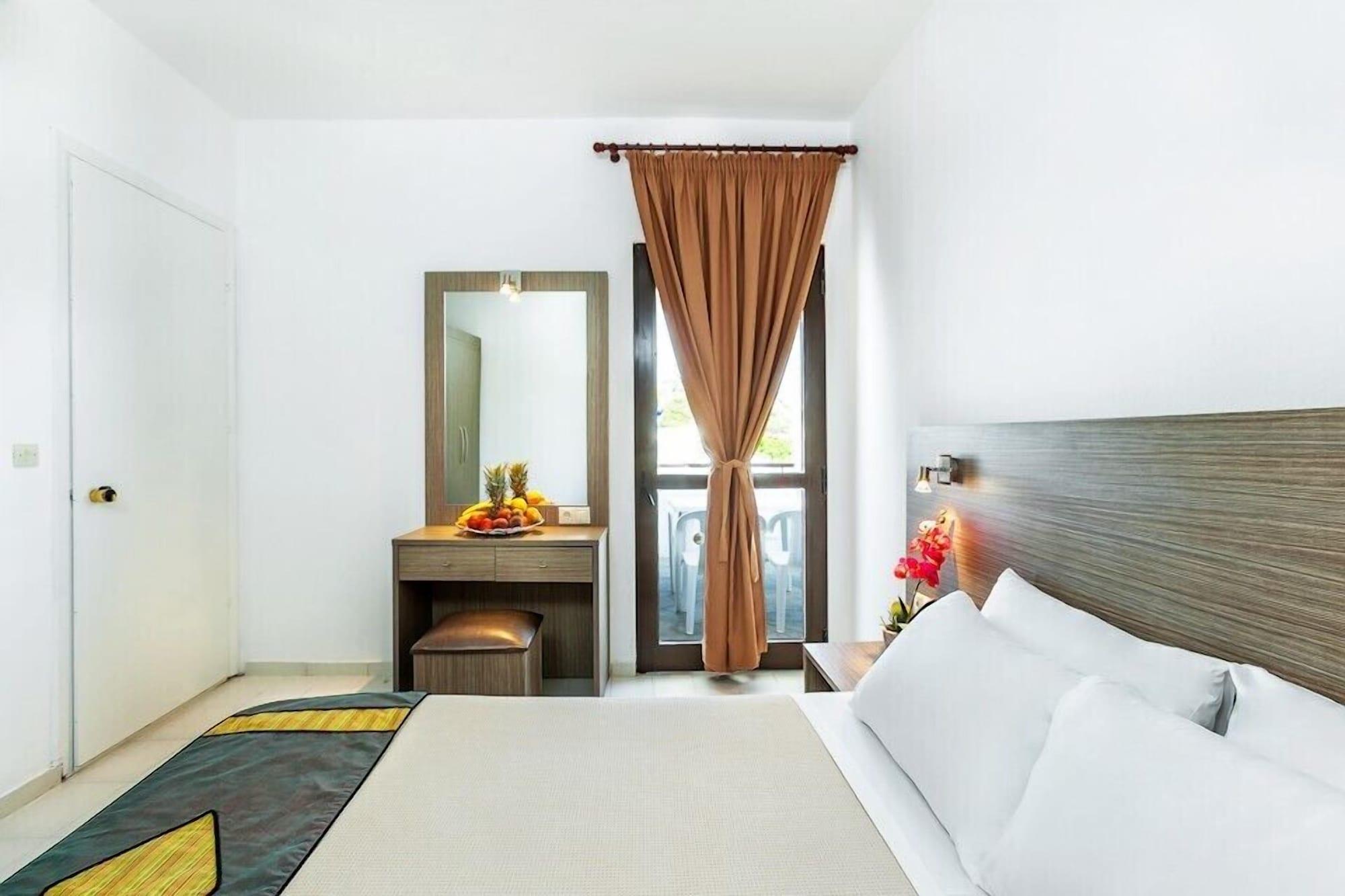 Xenios Dolphin Beach Hotel Poszídi Kültér fotó
