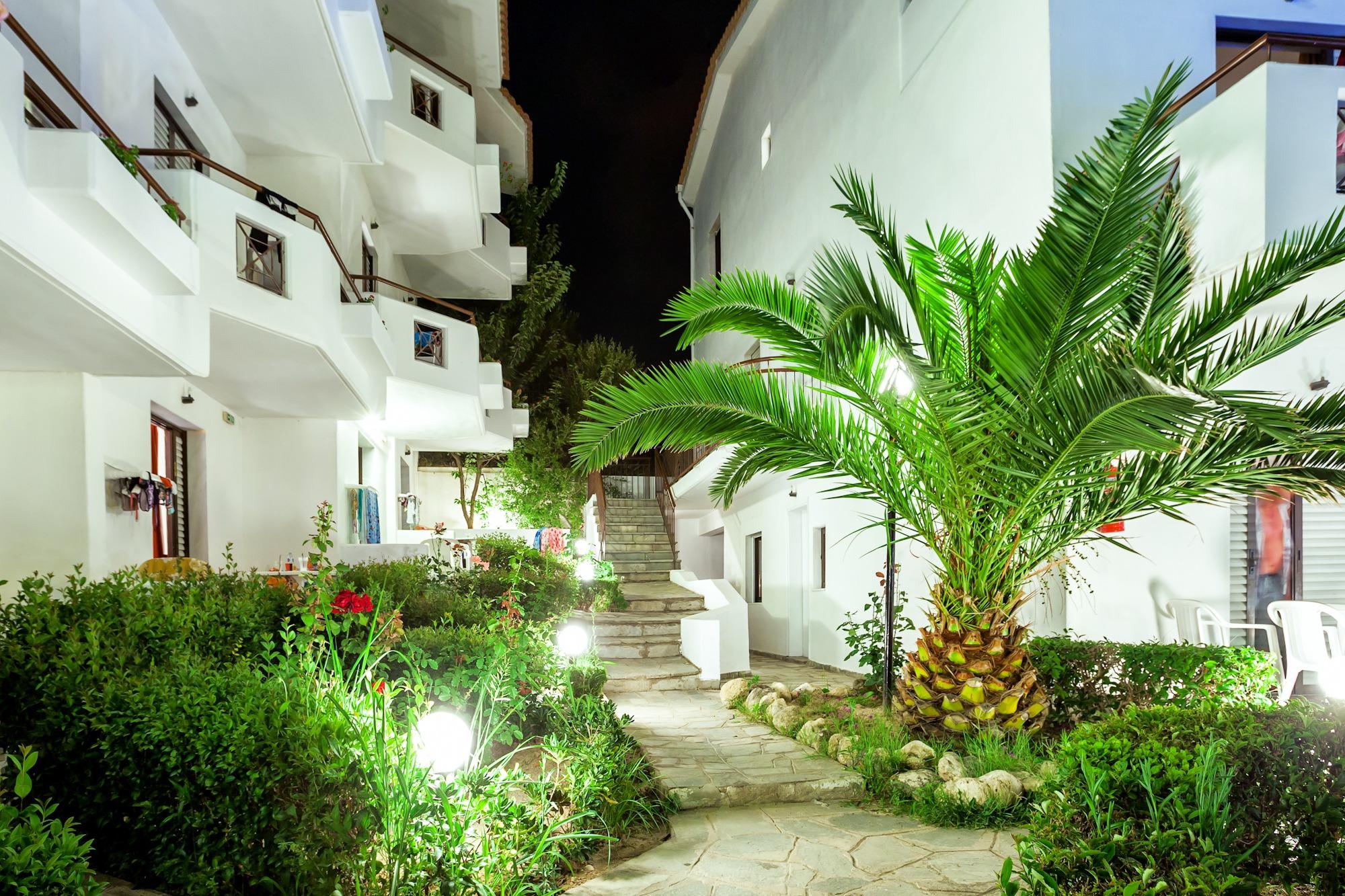 Xenios Dolphin Beach Hotel Poszídi Kültér fotó