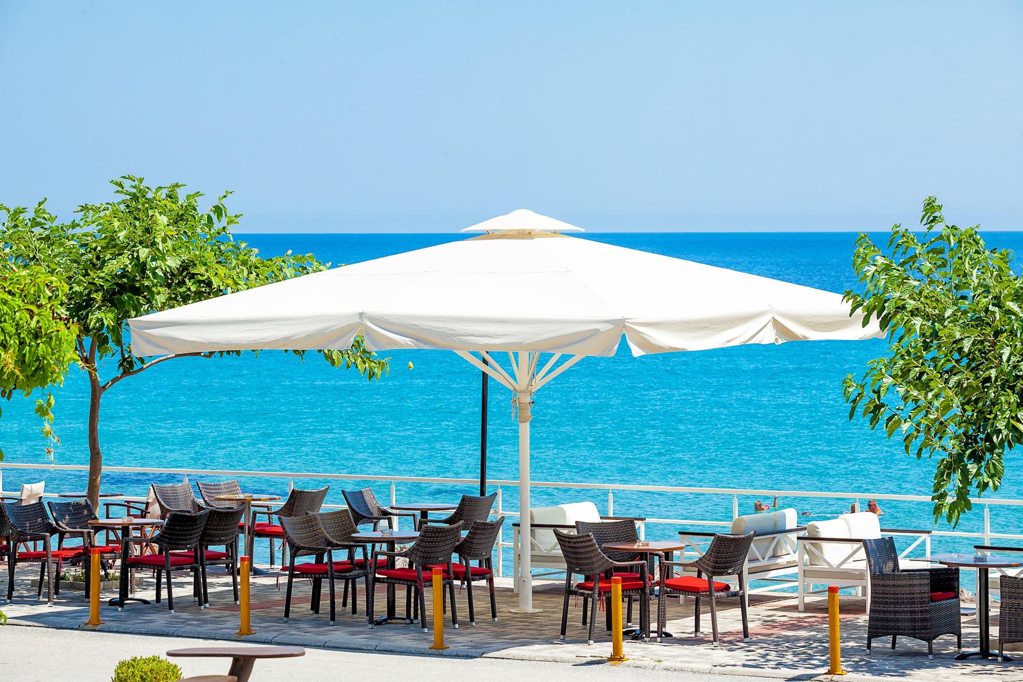 Xenios Dolphin Beach Hotel Poszídi Kültér fotó