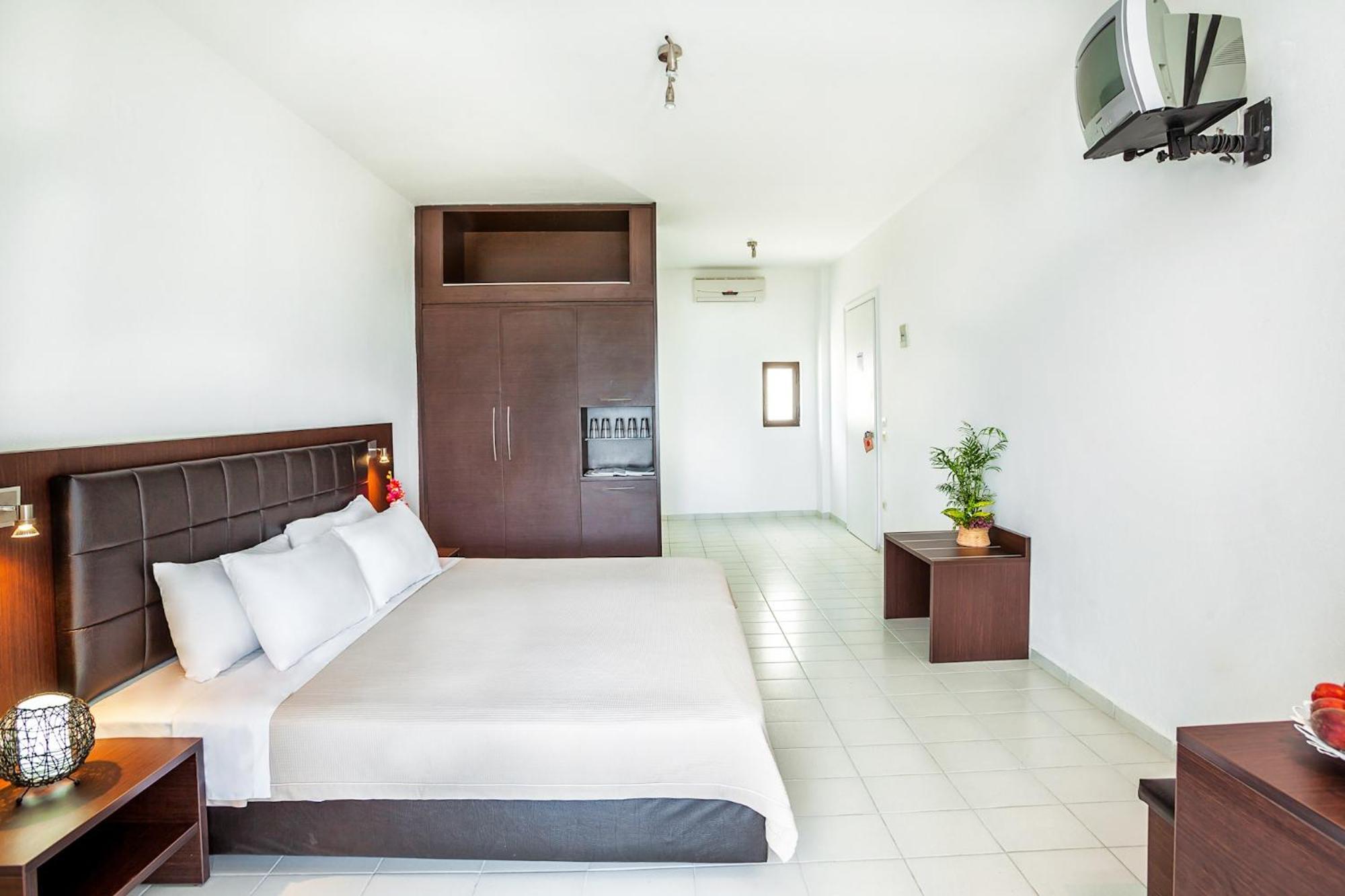 Xenios Dolphin Beach Hotel Poszídi Kültér fotó
