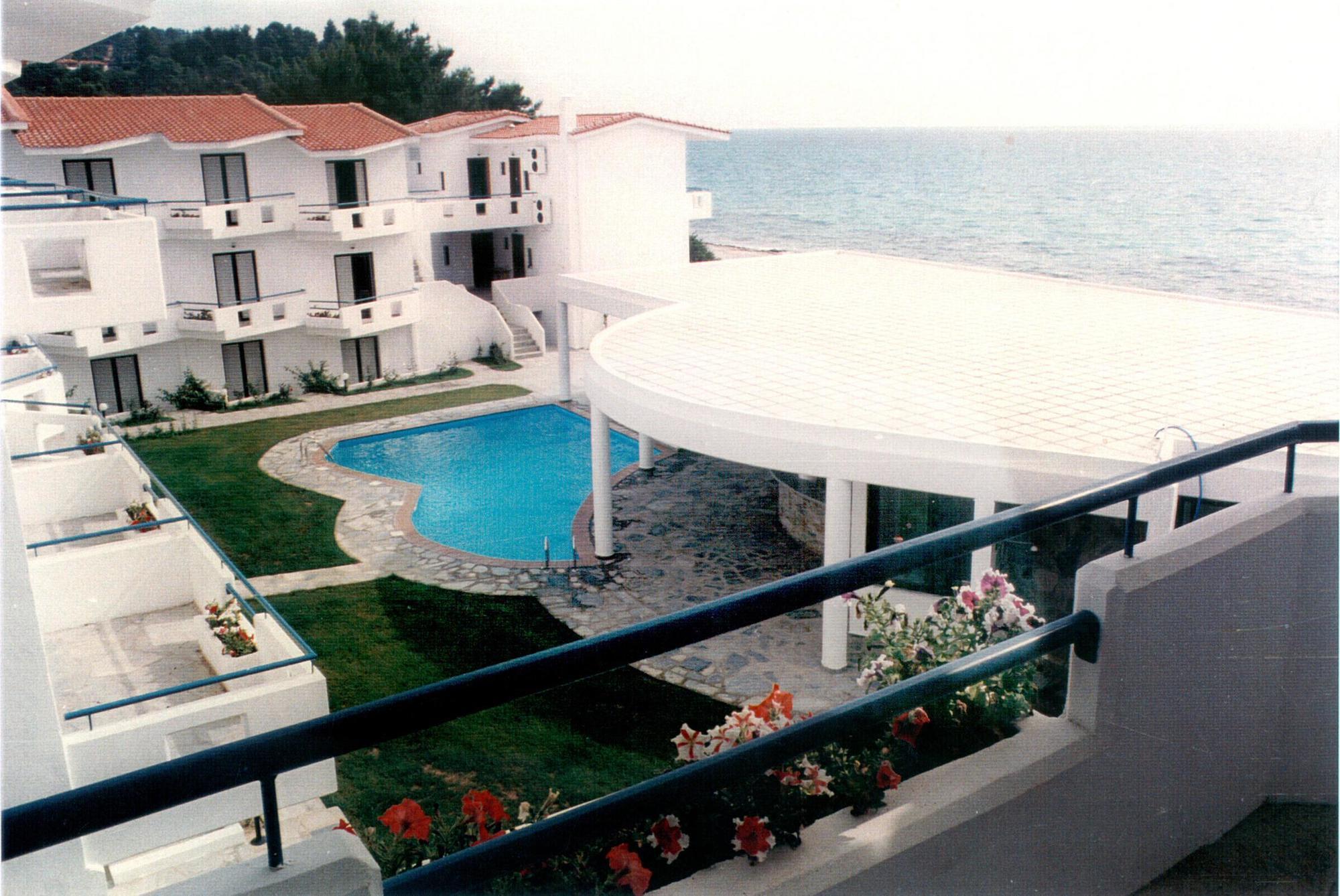 Xenios Dolphin Beach Hotel Poszídi Kültér fotó