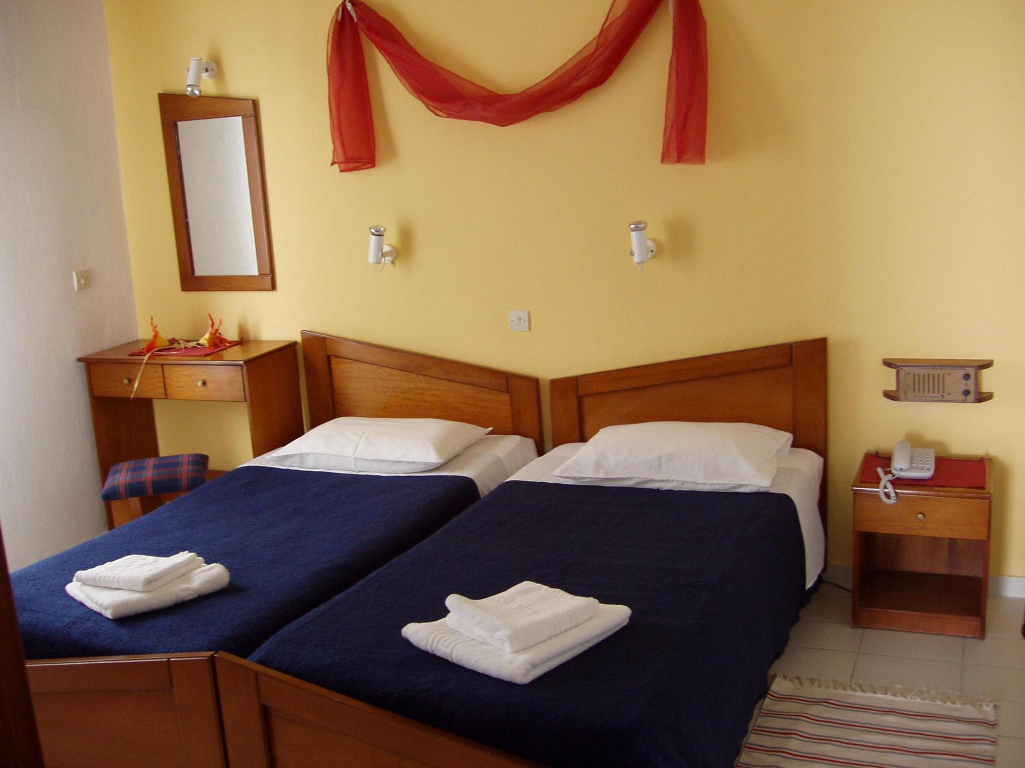 Xenios Dolphin Beach Hotel Poszídi Szoba fotó